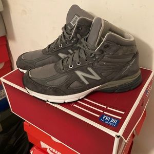 Men new balance sneakers